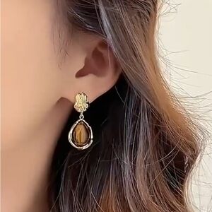 Elegant Gold and Brown Teardrop Earrings